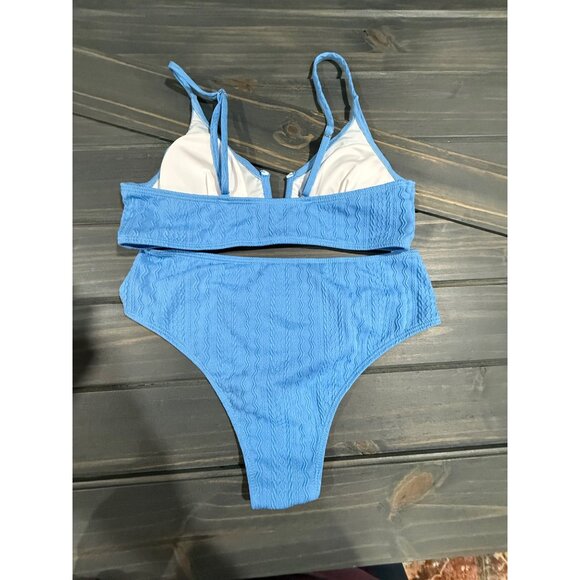 Blue Textured Two-Piece Bikini Set With Adjustable Straps Medium Coverage Bottom - Picture 2 of 4